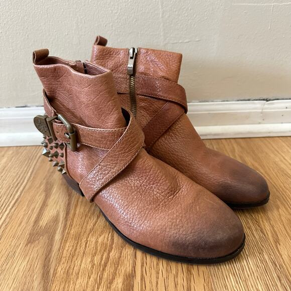Vince Camuto Biker Marcin Grunge Brown Leather Moto Ankle Boots Studded Women 8B - Picture 2 of 15
